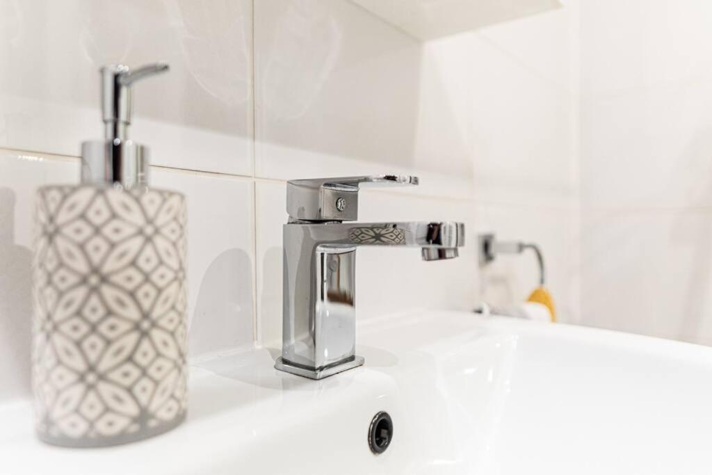 Stylish City Pad With Free Private Parking Glasgow Exteriör bild